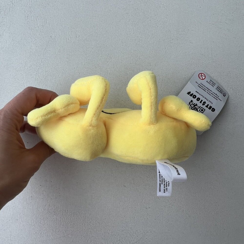 Rare Whatnot App Logo Yellow Plush Collectible Toy From New York Comic Con 2023 - Picture 7 of 10